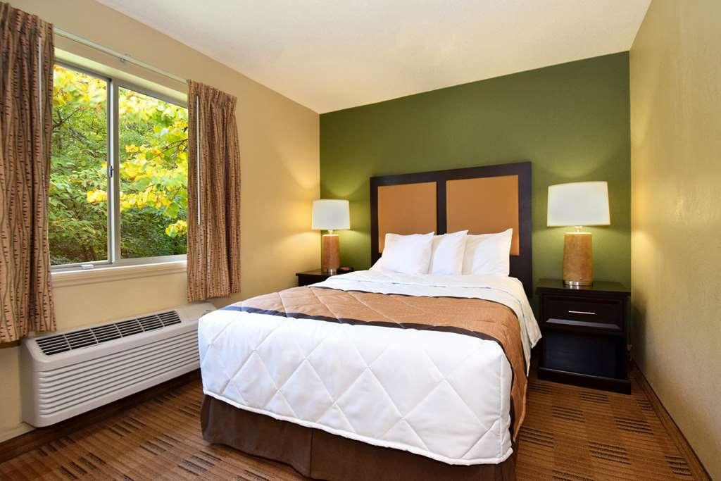 Extended Stay America Suites - Raleigh - Cary - Harrison Ave Room photo