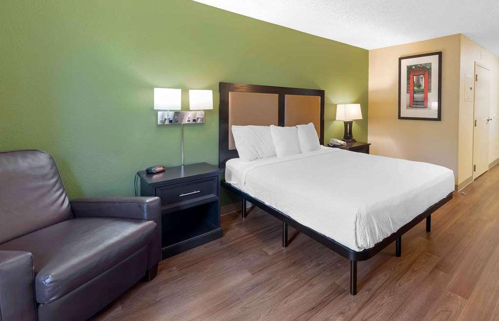 Extended Stay America Suites - Raleigh - Cary - Harrison Ave Room photo